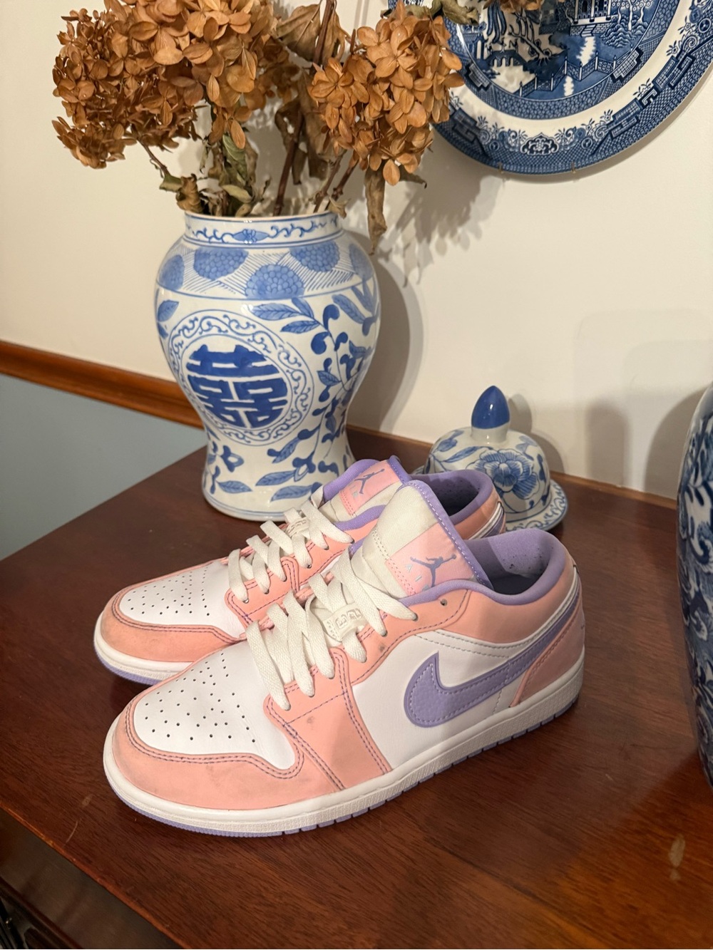 Nike Air Jordan 1 Low SE "Arctic Punch"